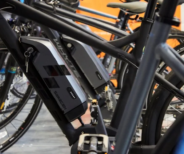 How To Access Battery on Serengeti 48 Volt Ebike Manual?