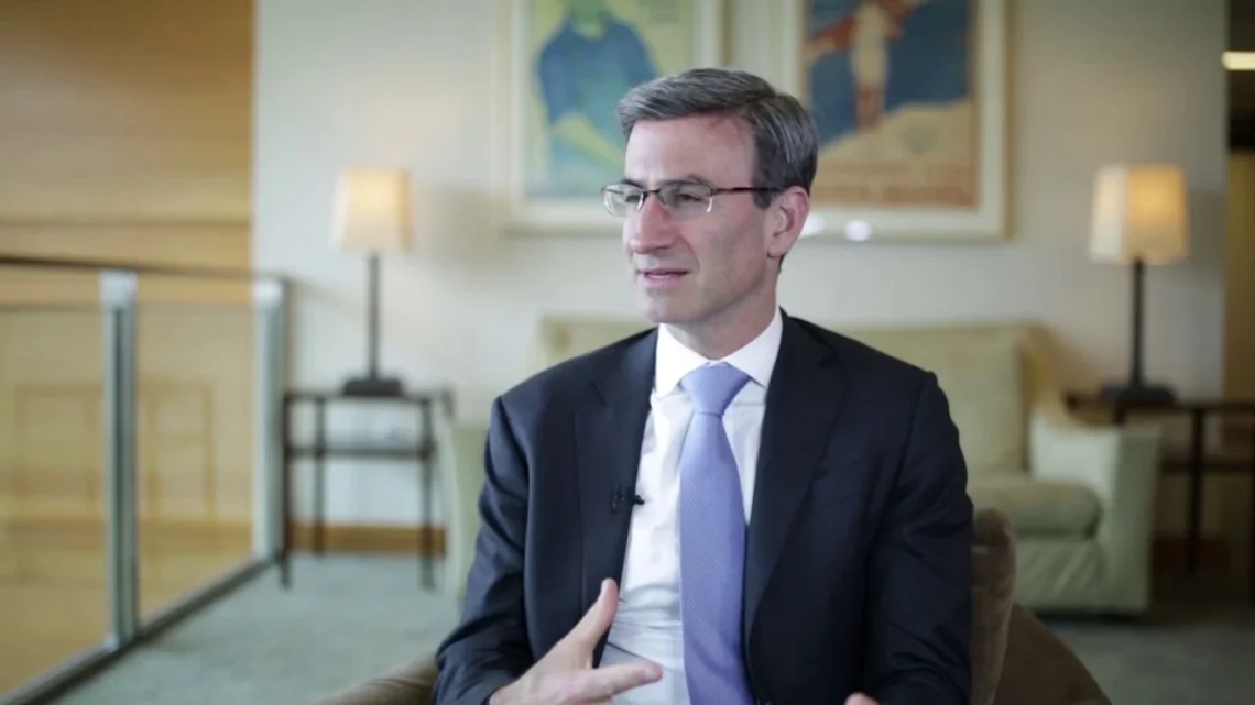 Peter Orszag Wig: Why the Rumor Started, Online Memes